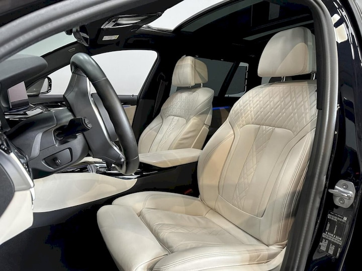 BMW 520i Touring (2019)