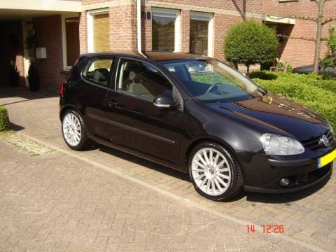 Volkswagen Golf 1.6 16V FSI Comfortline (2004)