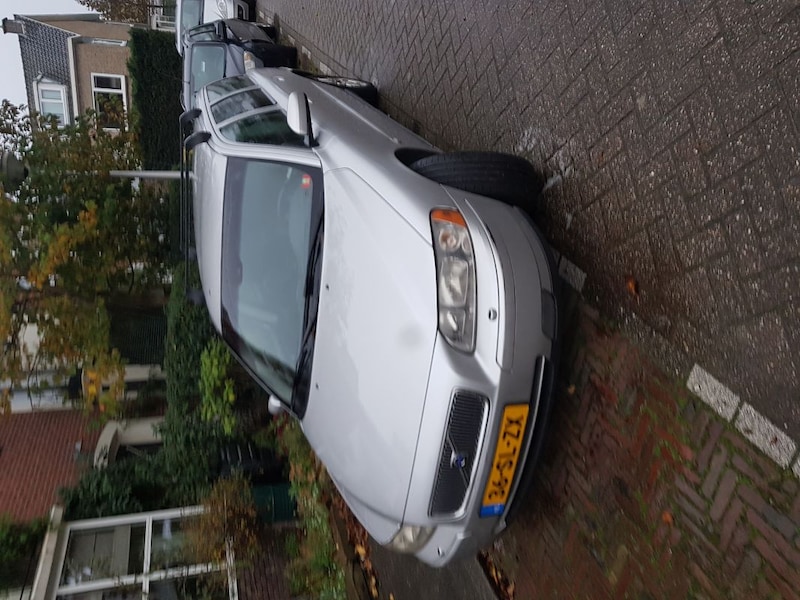 Volvo V70 2.4 140pk Bi-Fuel CNG (2006)