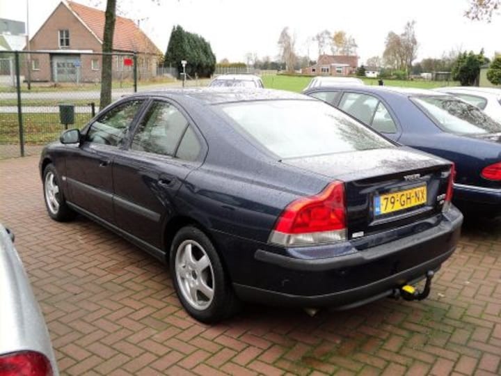 Volvo S60 2.4 140pk (2000)
