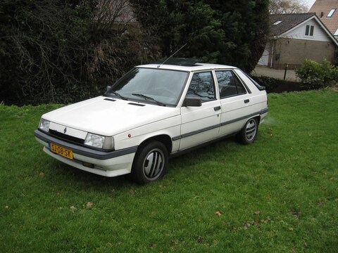 Renault 11 GTX
