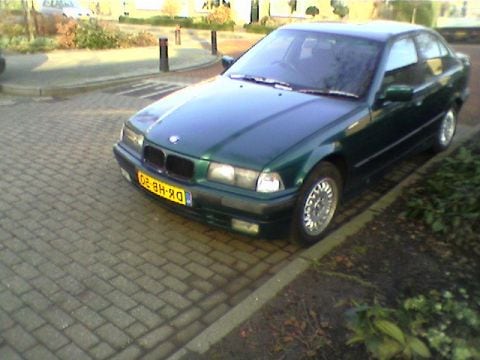 BMW 318i (1992)