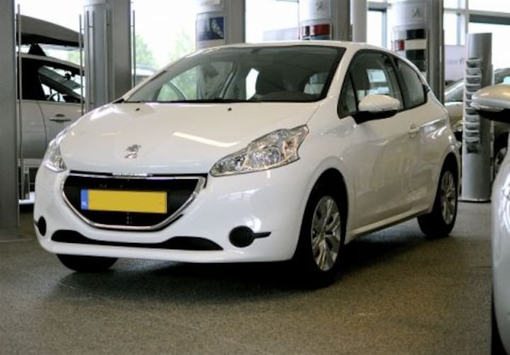 Peugeot 208 Active 1.2 PureTech 82 (2012)