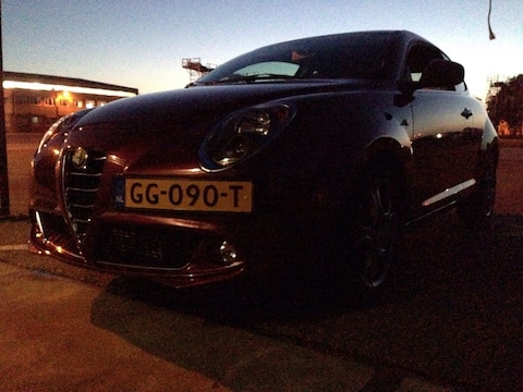 Alfa Romeo MiTo 1.3 JTDm Exclusive (2015)