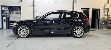 BMW 130i (2007)