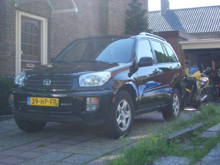 Toyota RAV4 1.8 16v VVT-i Linea Luna 2WD