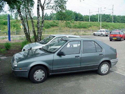 Renault 19 GTX (1989)