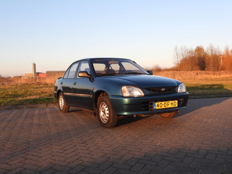 Daihatsu Valéra 1.5 SXi (1999)