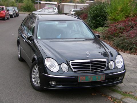 Mercedes-Benz E 320 CDI Avantgarde Combi (2005)