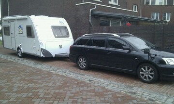 Toyota Avensis Wagon 2.2 D-4D D-CAT Linea Luna (2006)