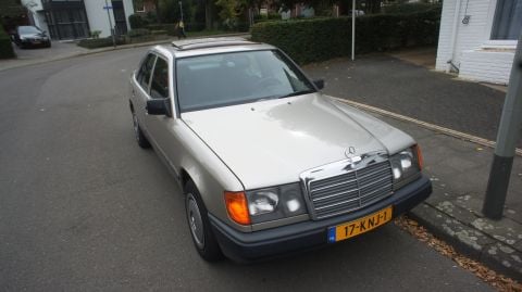 Mercedes-Benz 300 D (1985)