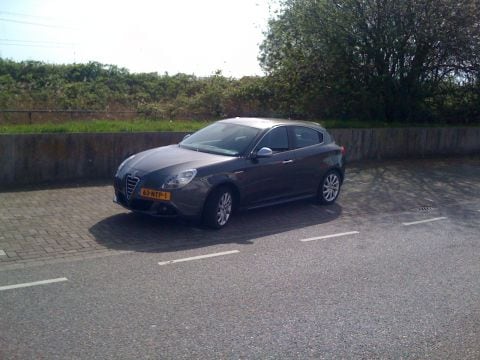 Alfa Romeo Giulietta 1.4 Turbo MultiAir Distinctive (2010)