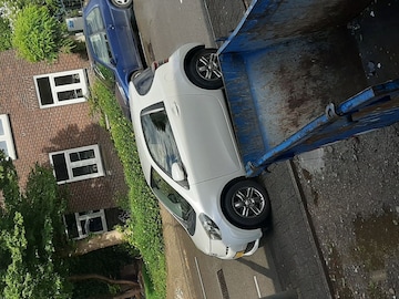 Toyota iQ 1.0 VVT-i Aspiration (2009)