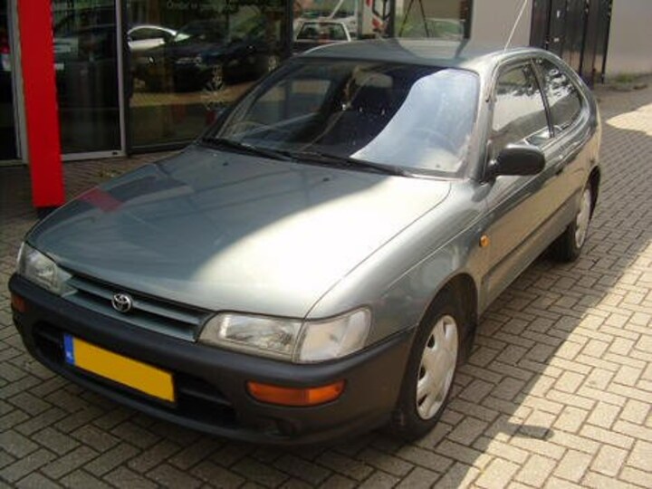 Toyota Corolla 1.3 XLi (1995)