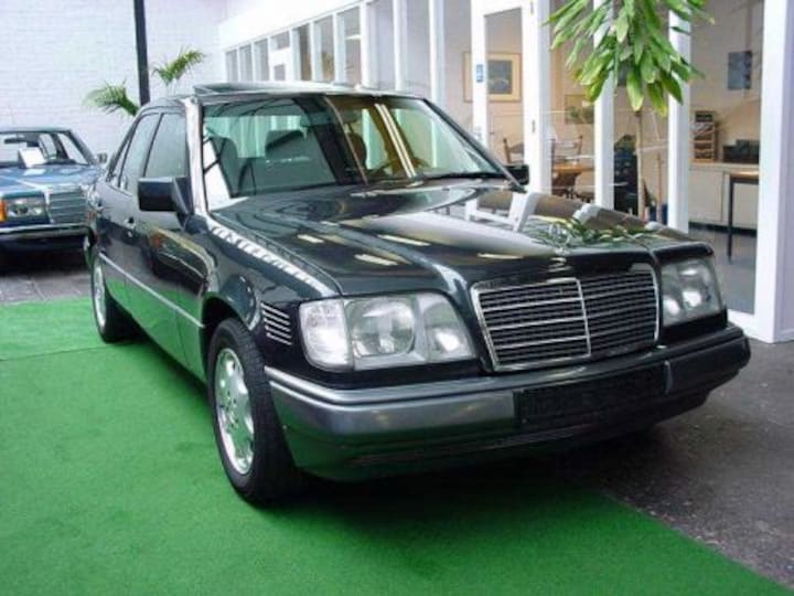 Mercedes-Benz E 300 Turbo Diesel