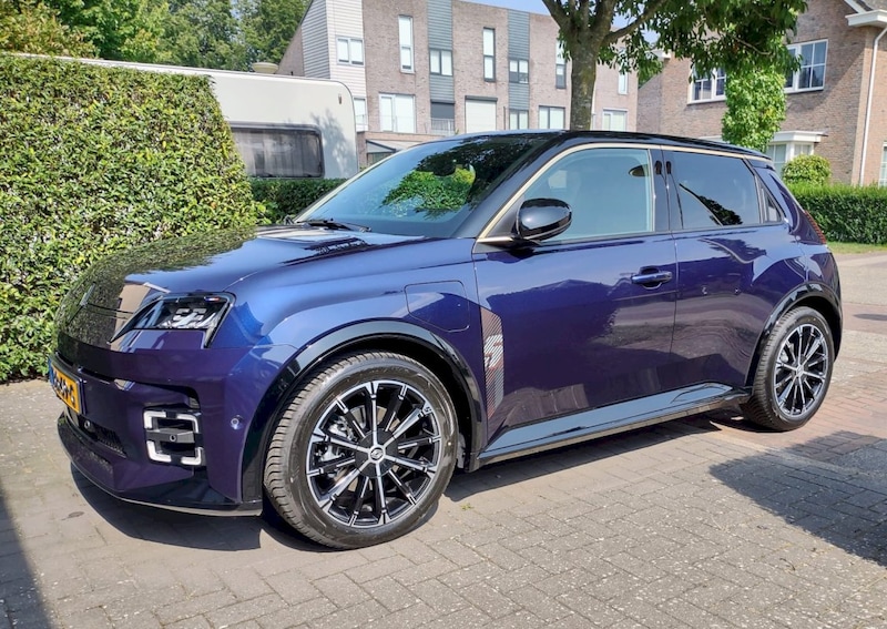 Renault 5 E-TECH comfort range iconic cinq (2025)