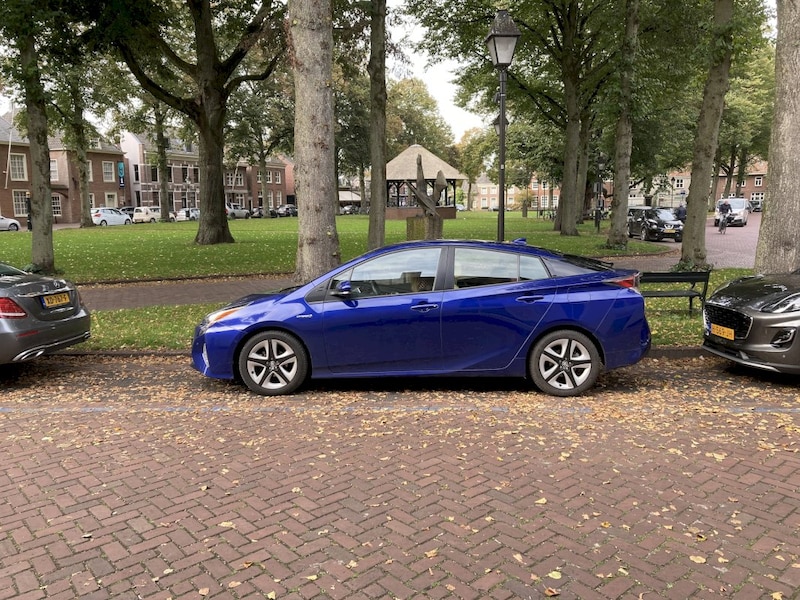 Toyota Prius 1.8 Hybrid Executive (2016)