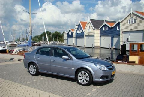 Opel Vectra 2.2-16V DGi Temptation Excellence (2008)