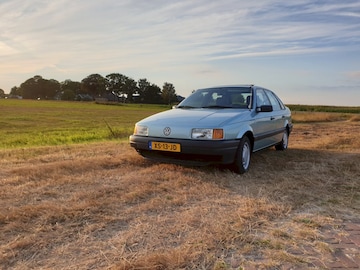 Volkswagen Passat 1.8 90pk CL (1989)