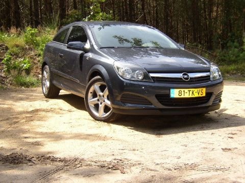 Opel Astra GTC 1.8 Edition (2006)