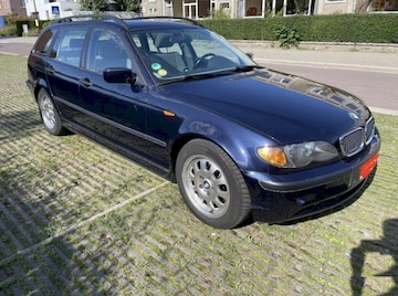 BMW 320d touring (2005)