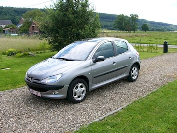 Peugeot 206 XR 1.4 (2002)