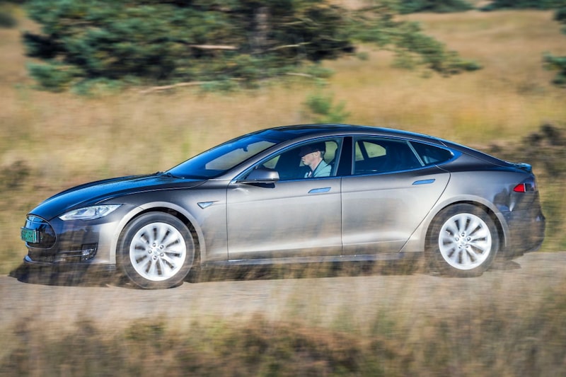 Tesla Model S – Denk elektrisch