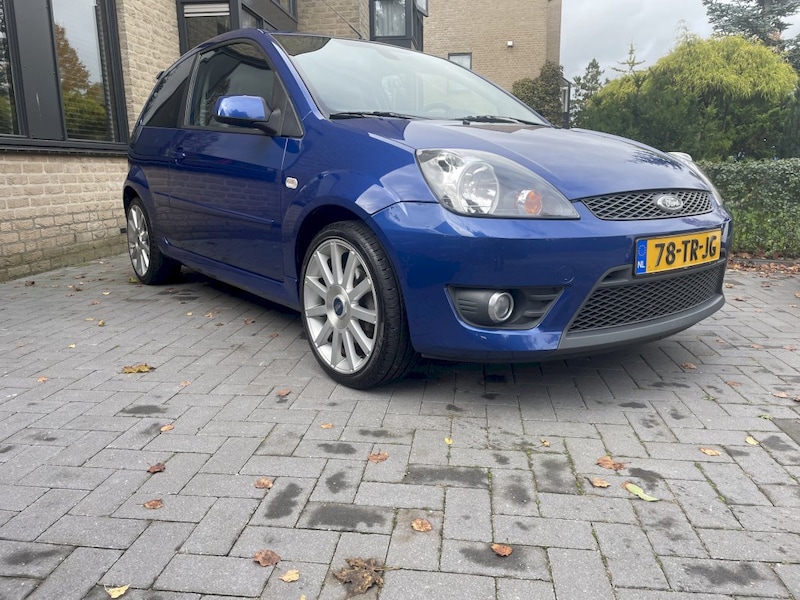 Ford Fiesta 2.0 16V ST (2007)