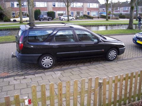 Renault Laguna Break RN 1.8 (1995)