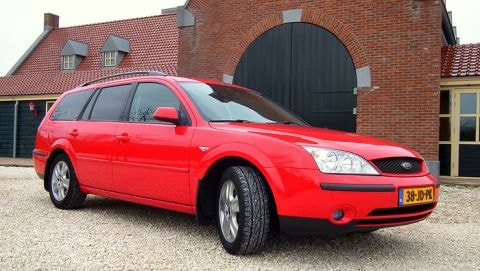 Ford Mondeo Wagon 2.0 16V Ghia (2002)