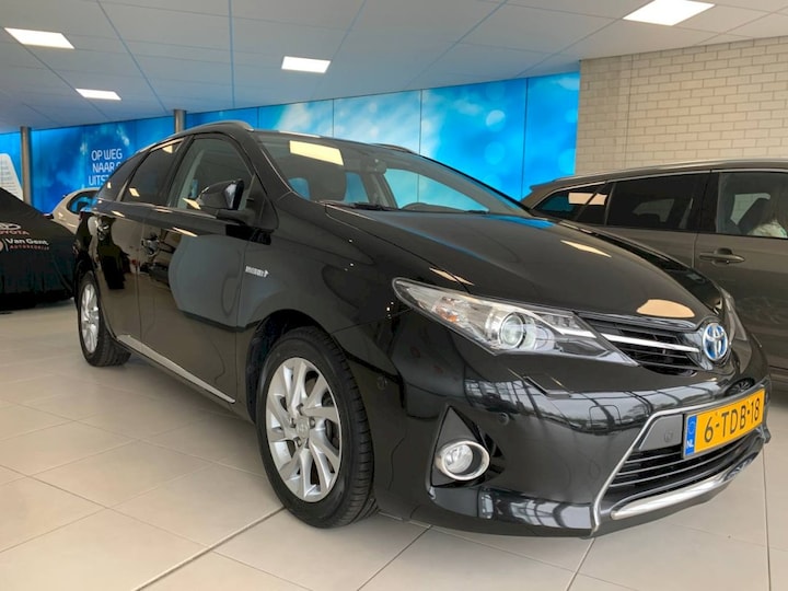 Toyota Auris Touring Sports 1.8 Hybrid Executive (2014)