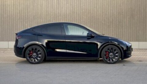 Tesla Model Y Performance AWD (2022)
