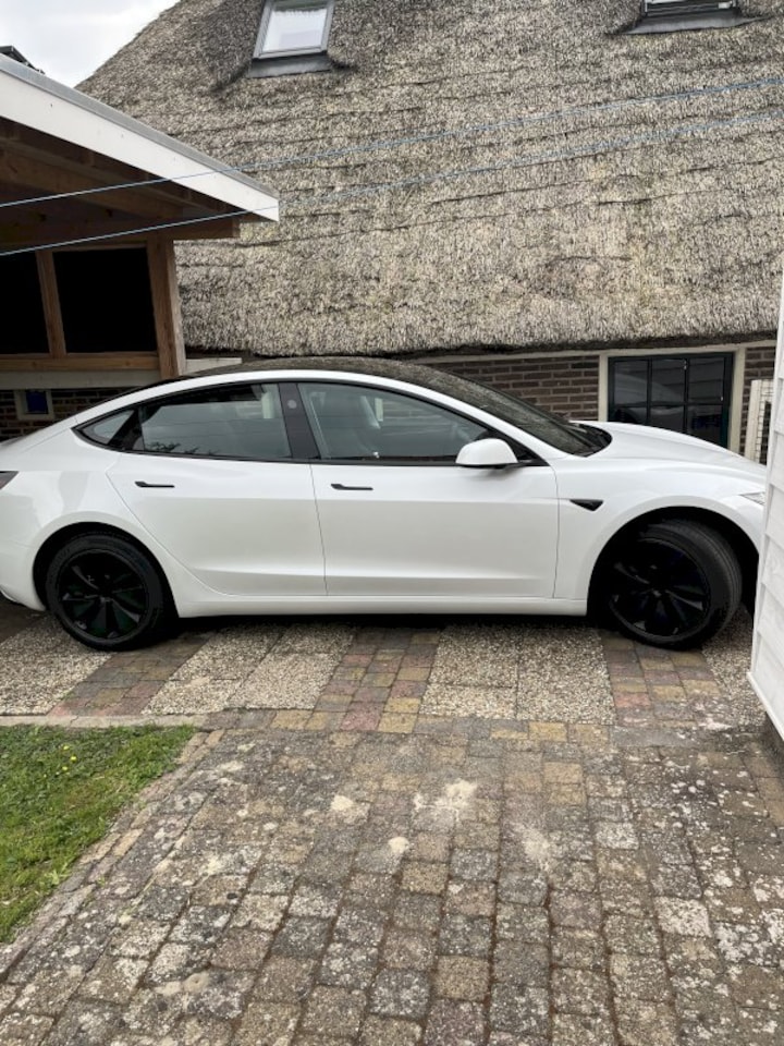 Tesla Model 3 RWD (2024)