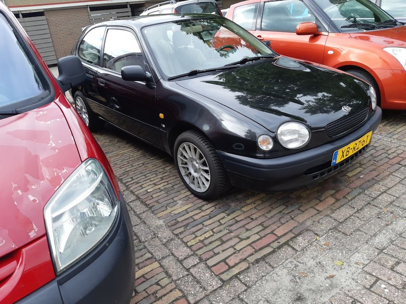 Toyota Corolla 1.6 Linea Terra (1998)