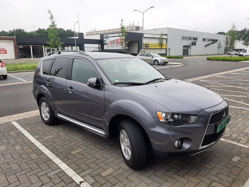 Mitsubishi Outlander 2.0 2WD Edition One (2012)
