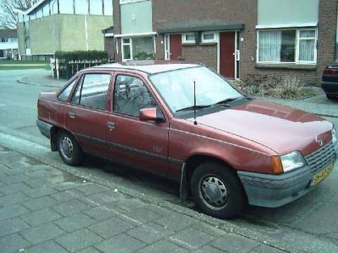 Opel Kadett 1.3 NE GL (1988)