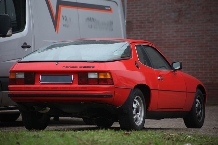 Porsche 924