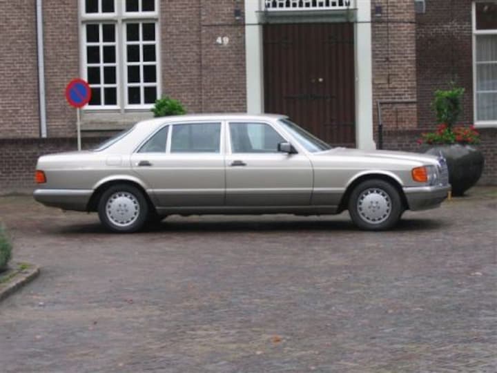 Mercedes-Benz 500 SEL (1989)