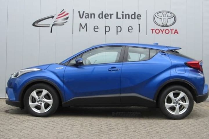 Toyota C-HR used car