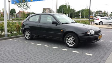 Toyota Corolla 1.3 Linea Terra (1998)