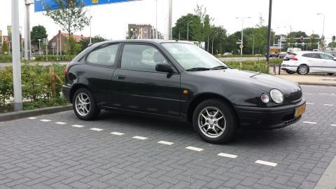 Toyota Corolla 1.3 Linea Terra (1998)