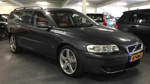 Volvo V70 R