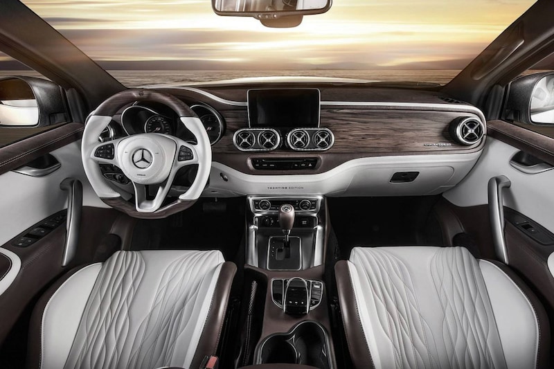 Luxury Truck - Carlex Design Interior in Mercedes Viano