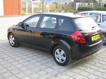 Kia Ceed 1.4 CVVT X-tra (2007)