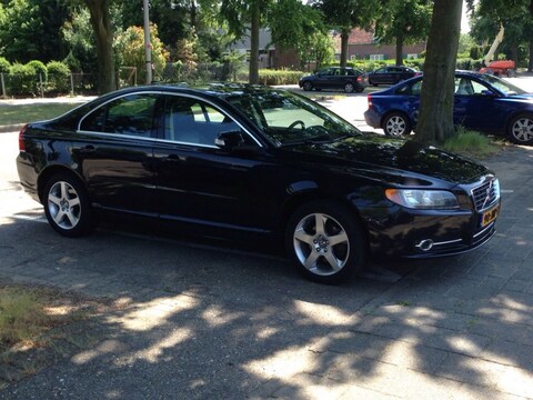 Volvo S80 2.5T (2006)