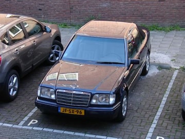 Mercedes-Benz E 320 (1994)