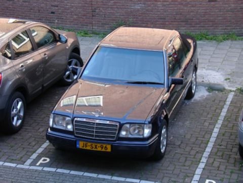 Mercedes-Benz E 320 (1994)