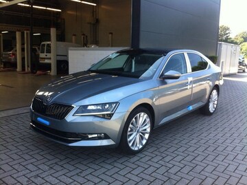Skoda Superb 1.6 TDI Greentech Ambition Business (2015)