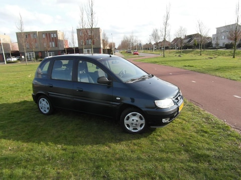 Hyundai Matrix 1.6i GLS (2003)