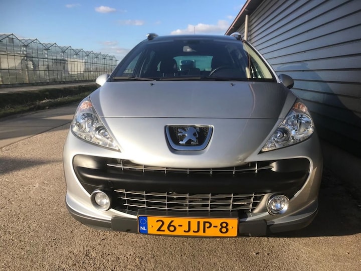 Peugeot 207 SW Outdoor 1.6 VTi (2009)